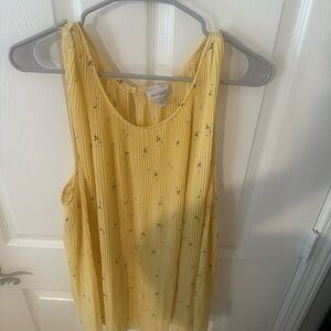 Yellow spring style blouse. Size 5X